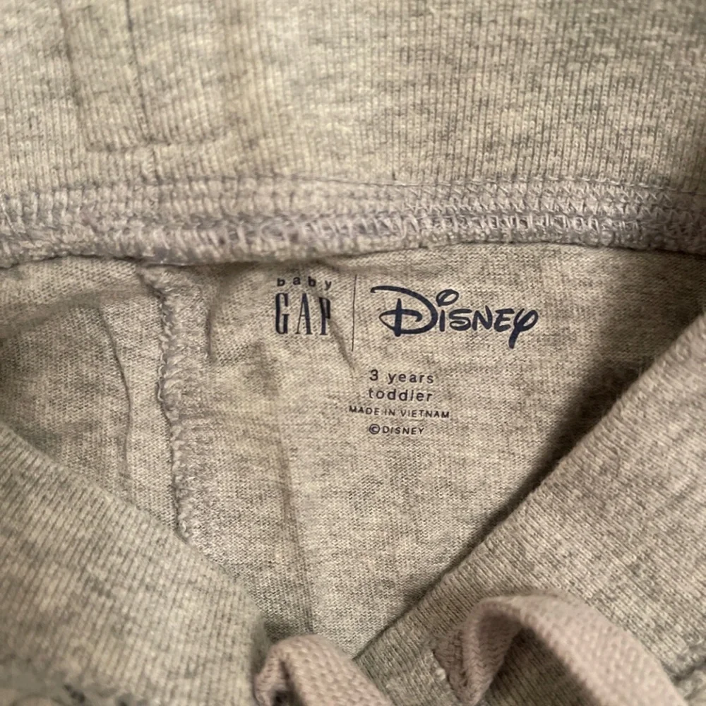 Gap Disney Mickey Size 3 Gray And Black Outfit With Pocket On Top